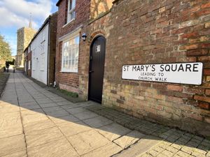 St Mary's Square- click for photo gallery